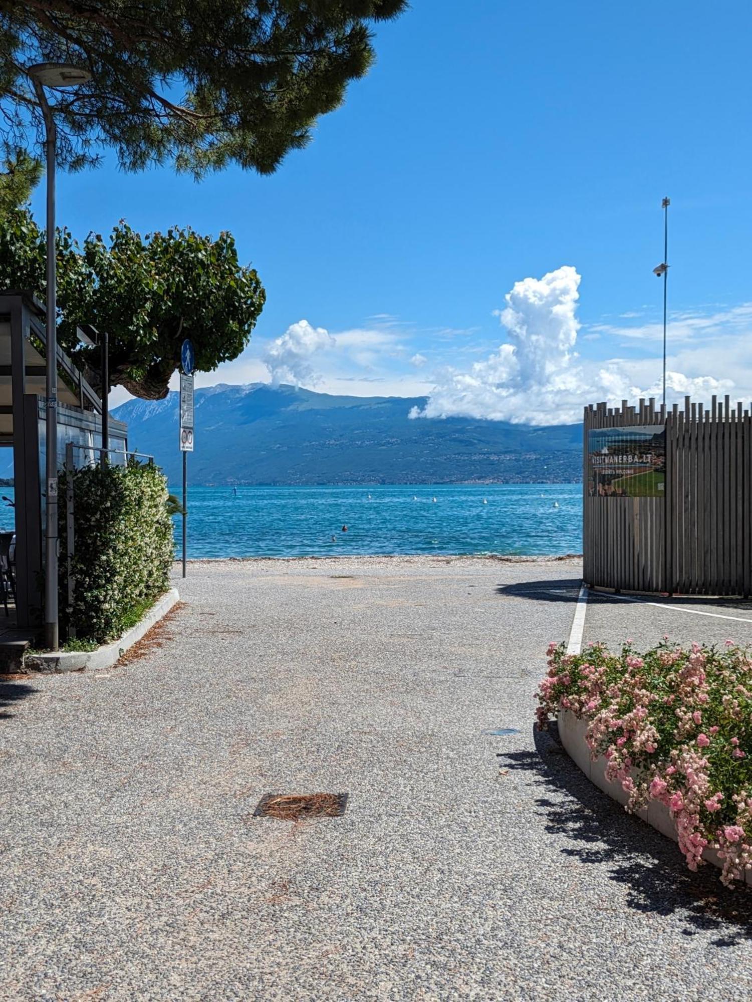 La Fenice Holiday Apartment Manerba del Garda Bilik gambar